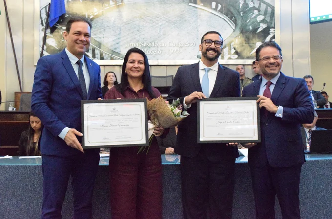 Secretários de Estado recebem honrarias em sessão solene da Assembleia Legislativa