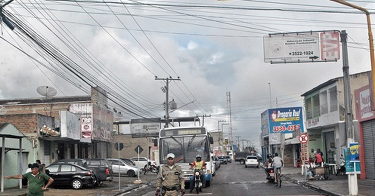 Prefeitura coloca semáforo na Rua Expedicionários Brasileiros - Já é ...