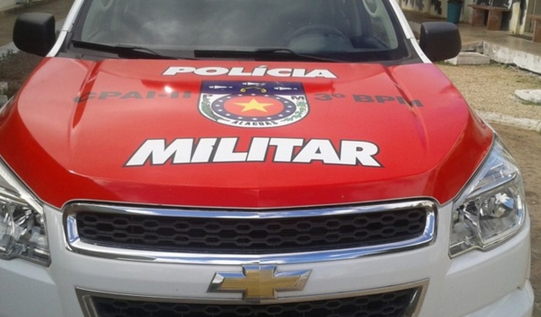 Mulher é flagrada com veículo roubado no Centro de Arapiraca