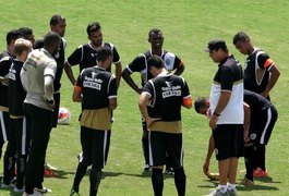 'Quero concentração total', fala Vica sobre treinos fechados no ASA