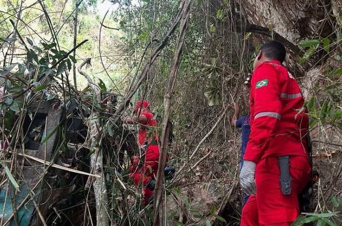 Sobe para 23 o número de mortos em grave acidente de ônibus na Serra da Barriga