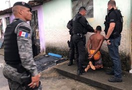 Vídeo: Operação prende quatro suspeitos de assaltos no Benedito Bentes, em Maceió