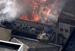 Incêndio atinge imóvel no Centro de São Paulo