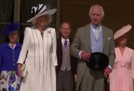 Rei Charles e rainha Camilla dão festa real no Palácio de Buckingham