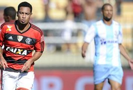 Flamengo negocia Hernane com time chinês por R$ 19 milhões