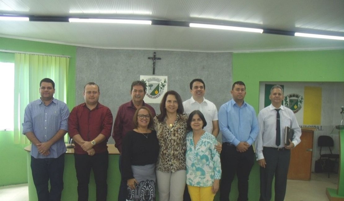 Sinielza Pessoa assume cadeira na Câmara de Vereadores de Arapiraca