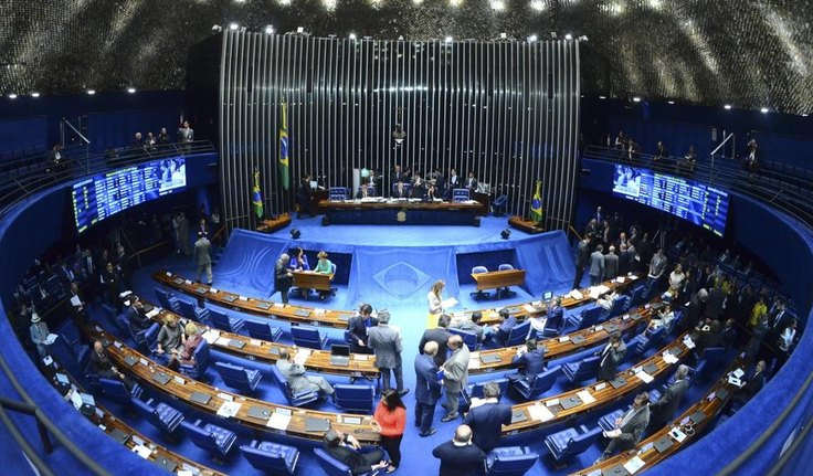 Senado aprova projeto que regulamenta supersalários do funcionalismo