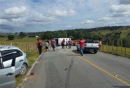 Acidente entre van e carro deixa vítima fatal e vários feridos na Zona da Mata alagoana