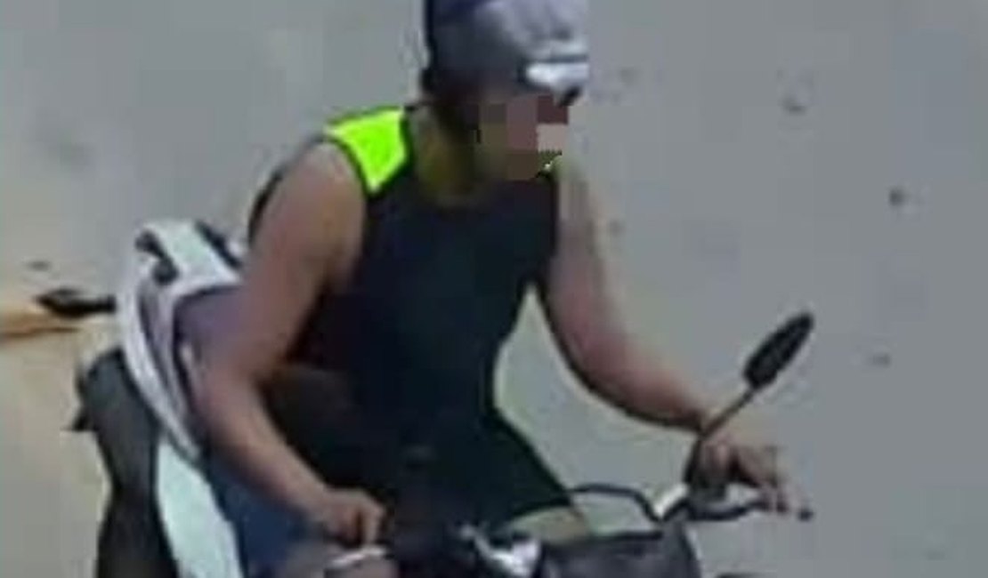 Prefeitura de Palmeira dos Índios divulga imagens de homem que roubou moto de funcionária de ótica