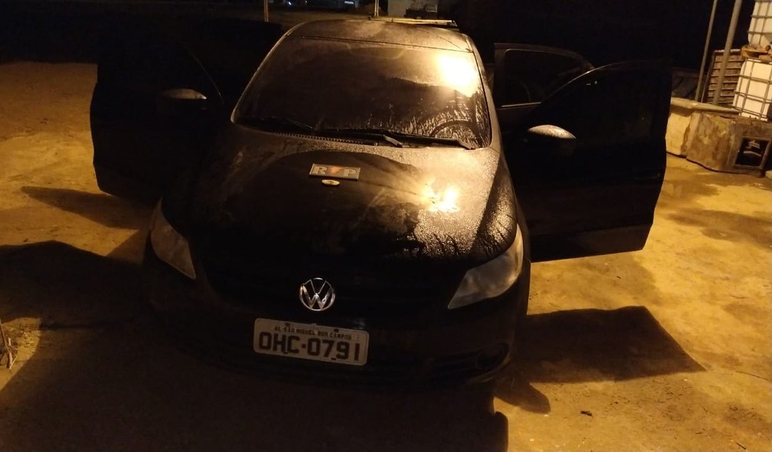 Carro roubado é localizado pela polícia em Arapiraca