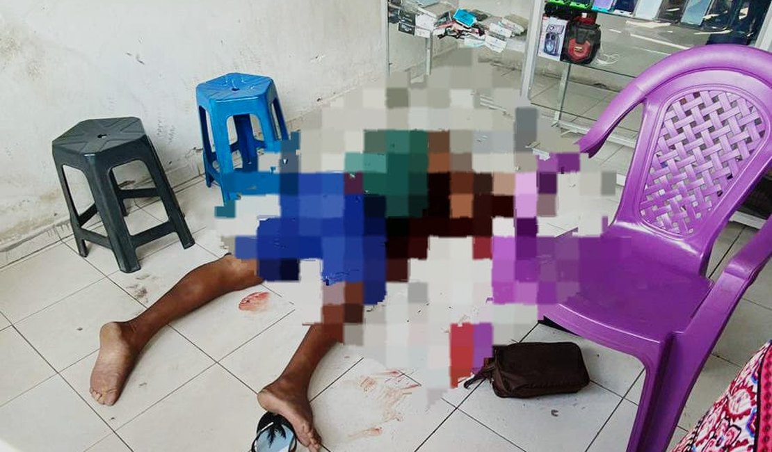 Homem é morto a tiros dentro de loja de celulares em Teotônio Vilela