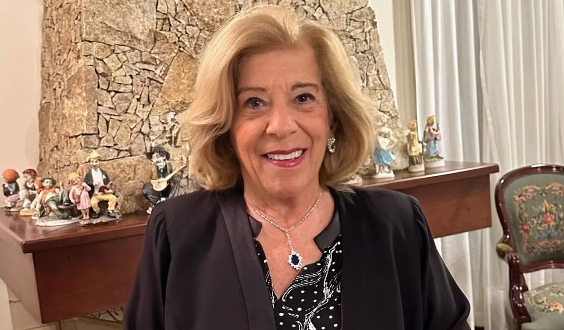 Morre Maria Berklian, influenciadora conhecida como ‘Rainha do Brasil’