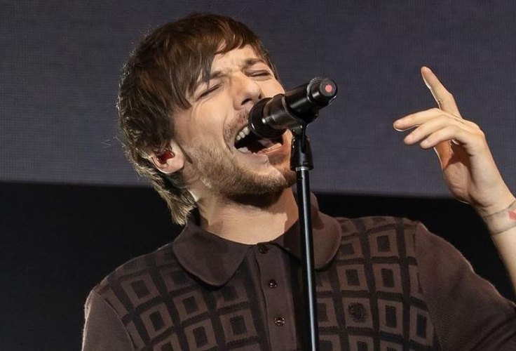 Louis Tomlinson remarca shows no Brasil para o ano que vem