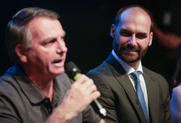 Eduardo xinga Bolsonaro em mensagem revelada pela Polícia Federal: 'VTNC seu ingrato do caralho!'