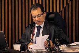 Madrasta é condenada a 29 anos por matar enteado a pauladas