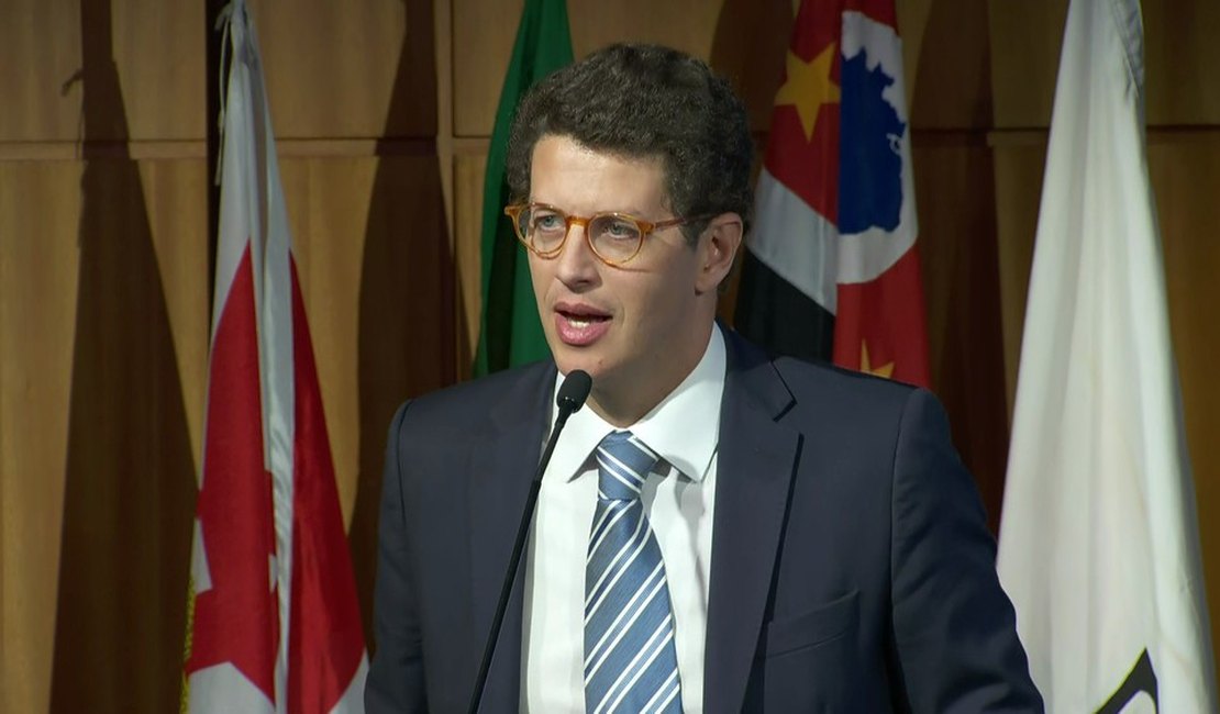 STF autoriza inquérito para investigar ministro do Meio Ambiente, Ricardo Salles