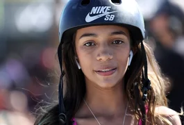 Na última manobra, Rayssa Leal vence etapa do Mundial de Skate