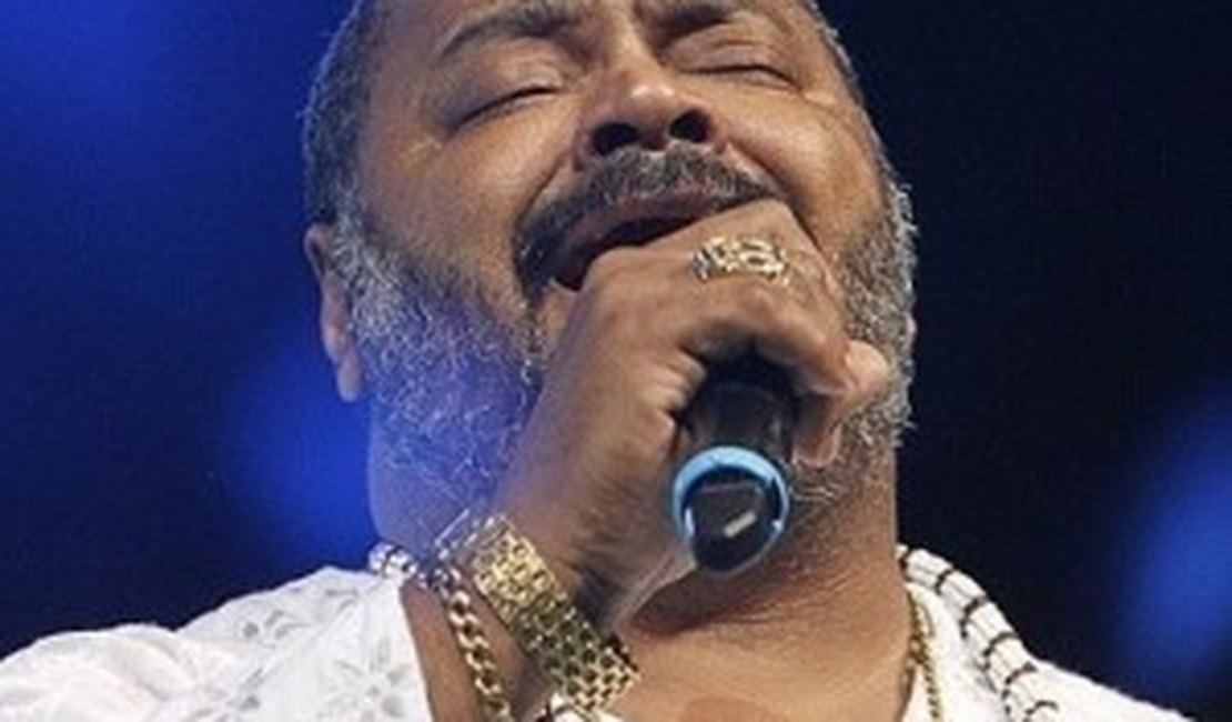 Arlindo Cruz é internado com pneumonia no Rio