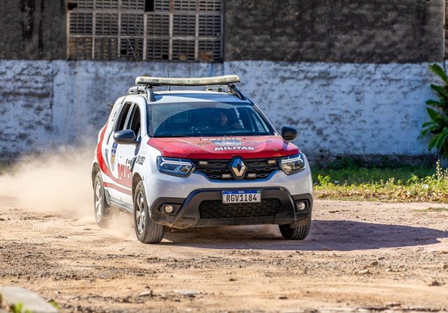 Colombiano e jovem procurado por homicídio qualificado são presos em Rio Largo