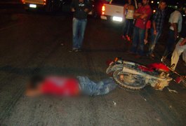 Acidente na AL-220 deixa motociclista esmagado