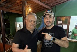 Carlos Bolsonaro afirma que legenda do PL está garantida para Alfredo Gaspar: “É prioridade para o presidente Bolsonaro”
