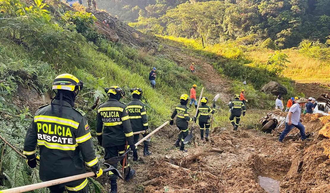 Deslizamento de terra deixa 23 mortos no Noroeste da Colômbia