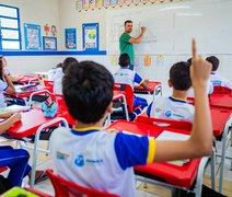 Prefeitura de Arapiraca lança edital de concurso público com 392 vagas para a Educação