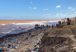 Centenas de corpos são encontrados em praias da Líbia