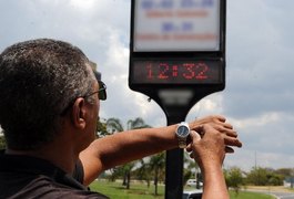 Horário de Verão começa neste domingo em três regiões do país