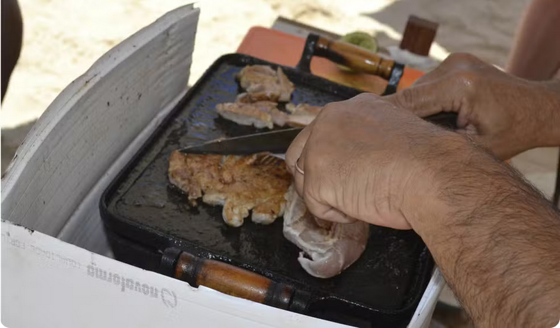 Queijo coalho, churrasco e óculos de sol não podem ser vendidos em praia no litoral de SP