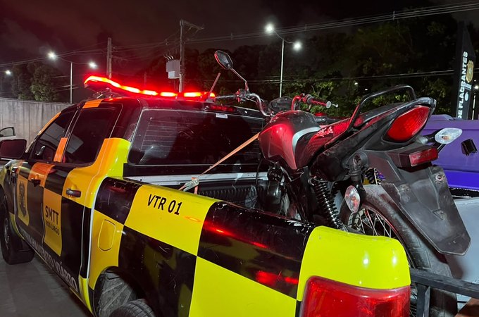 Guarda Municipal e SMTT de Rio Largo recuperam moto com queixa de roubo em área de mata