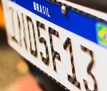Perdeu a placa do carro na rua alagada? É preciso fazer B.O.? Veja o que diz o Detran