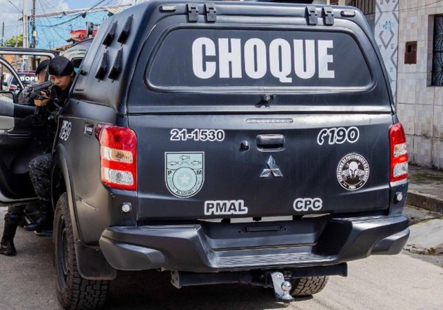 Homem é preso suspeito de roubar celular de gestante dentro de ônibus em Maceió