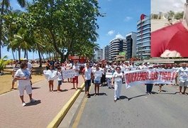 Ato ecumênico é realizado por parentes e amigos de Izael Martins, em Maceió