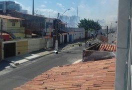 Incêndio na Rua das Arvores assusta moradores do Centro de Maceió
