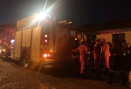 Após discussão com familiares, adolescente ateia fogo na própria residência, em Maceió