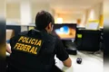 PF flagra passageiro com anabolizantes e emagrecedores em mala
