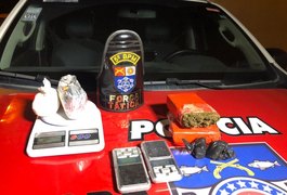 Homem é preso após denúncia de transporte de drogas de Arapiraca para Maceió