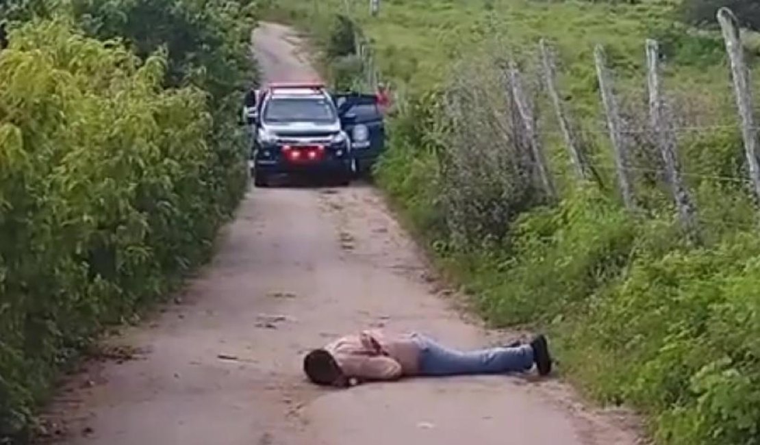 Homem conhecido como Zé Bodinho é assassinado a tiros em estrada vicinal do Sertão alagoano