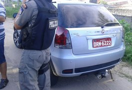 Polícia encontra, em Penedo, veículo furtado em Arapiraca