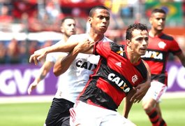 Com muita facilidade, Flamengo vence mais uma e segue na cola do Palmeiras