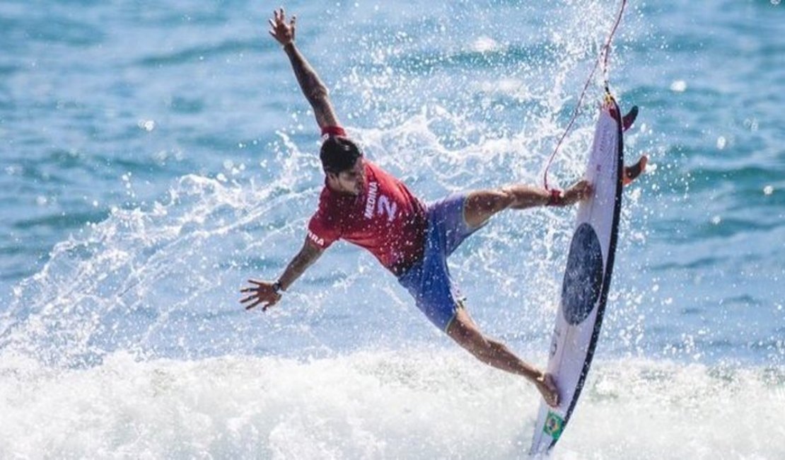 Medina e Italo despacham rivais e vão às quartas no surfe masculino