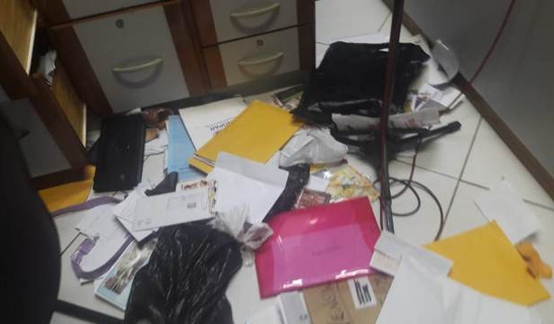 Empresarial é invadido e tem salas comerciais furtadas na Avenida Rio Branco, em Arapiraca