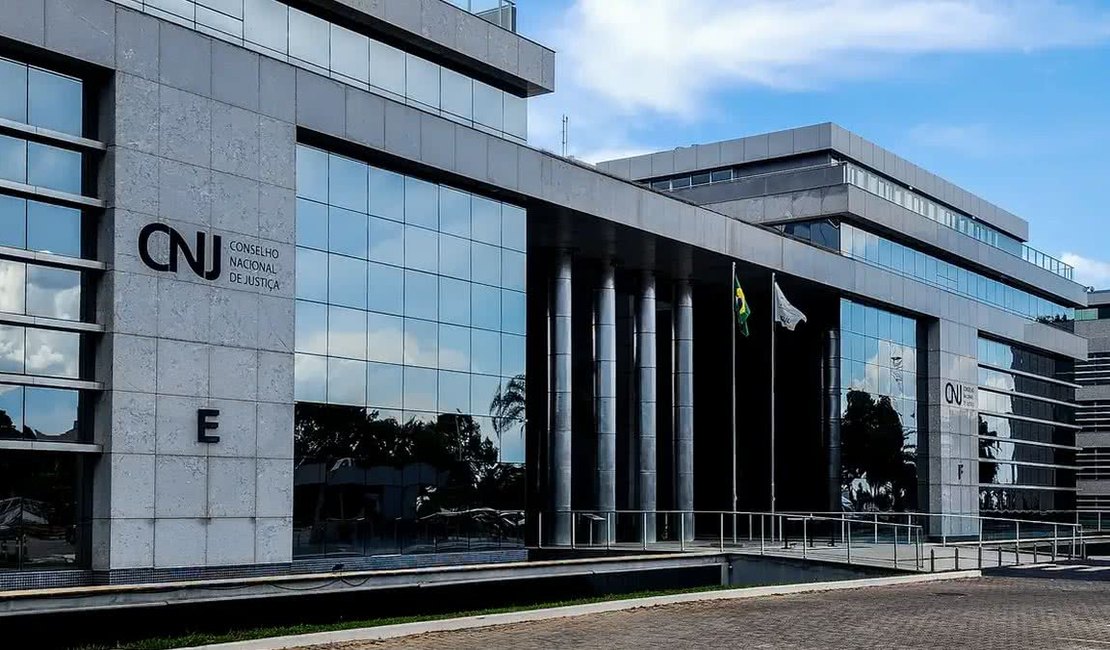 CNJ acaba com aposentadoria compulsória como punição máxima para juíz