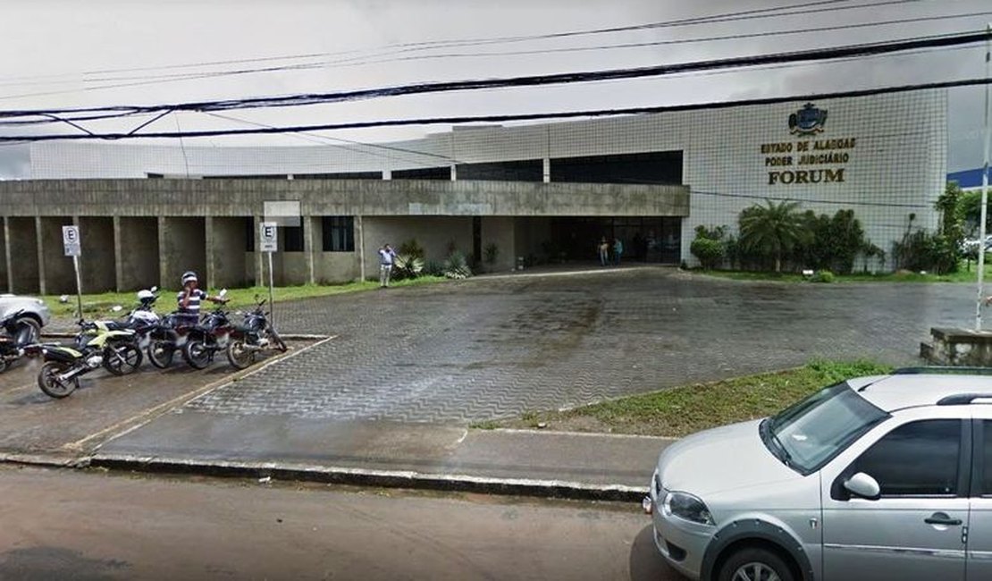 Advogado diz que servidora do judiciário vazou informações de operação por meio de pedreiro