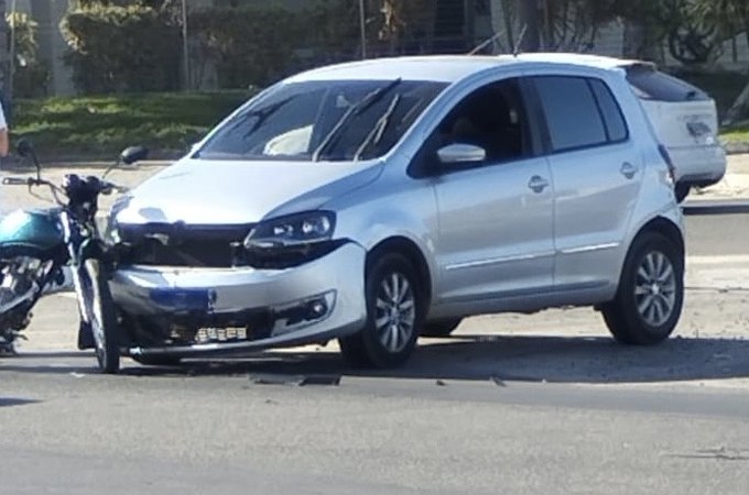 Colisão lateral é registrada na rotatória do Grupo Coringa, em Arapiraca