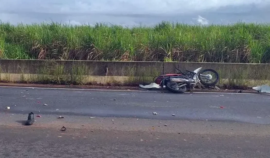 Motociclista morre e uma pessoa fica ferida em colisão frontal na BR-316, entre Atalaia e Pilar