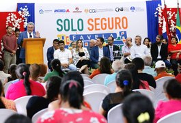 Solo Seguro Favela garante escritura de 81 imóveis em Batalha e Jaramataia