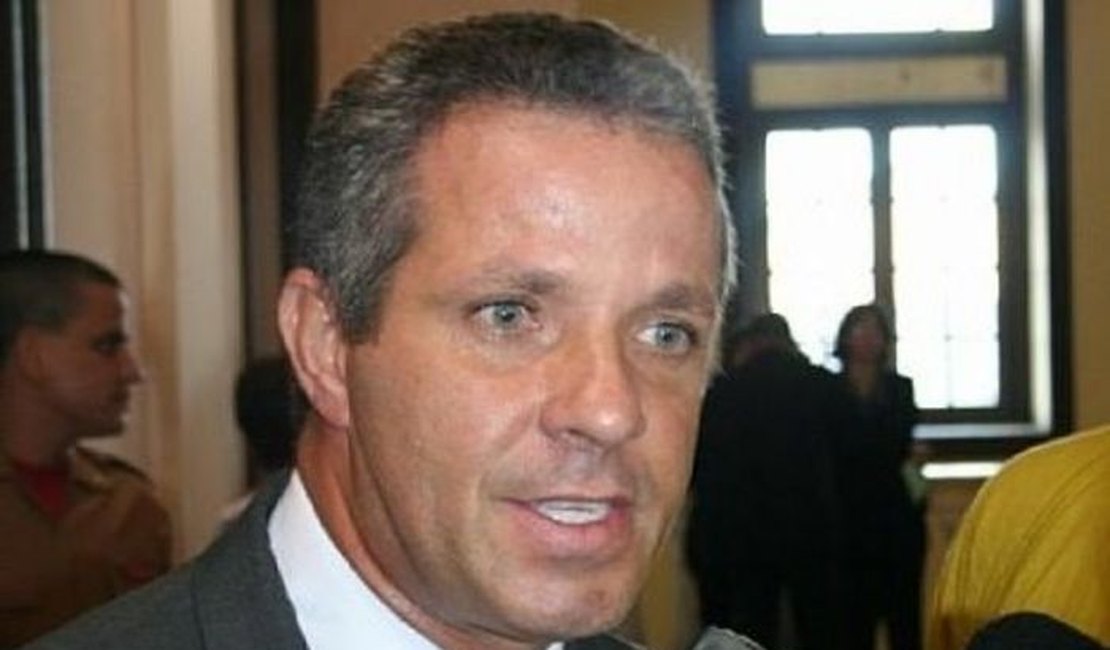 Justiça defere novo pedido de afastamento de prefeito de Viçosa