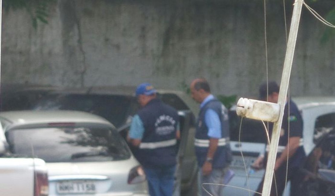 Polícia realiza perícia em carro que teria sido usado no ‘sumiço’ de Abinael